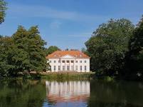 Schloss Sch&ouml;nburg im Brunnenpark Hofgeismar